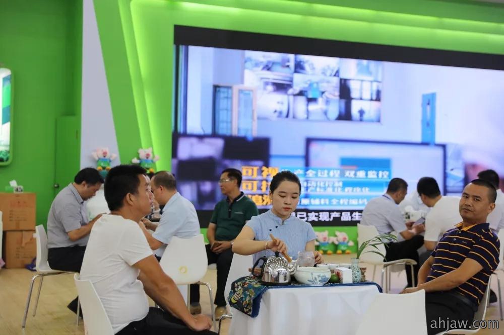风驰云动 星耀帝维丨东方帝维闪耀武汉第七届中国兽药大会！