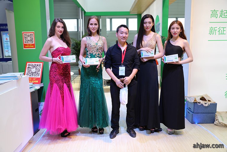 东方帝维携爆品、豪礼、美女及满满的诚意嗨爆畜博会！